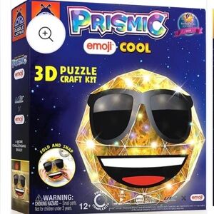 NWT Prismic Make Your Own Emoji Cool 3D Light
